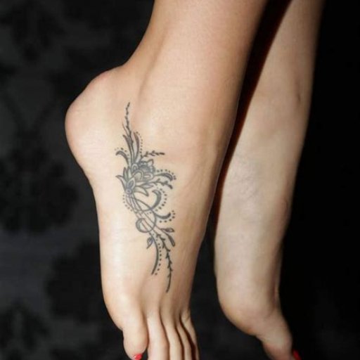 Small Tattoo Ideas for Women’s Feet Small Tattoo Ideas for Women’s Feet