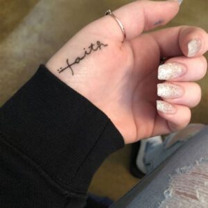 Small Tattoo Ideas for Your Hand Small Tattoo Ideas for Your Hand