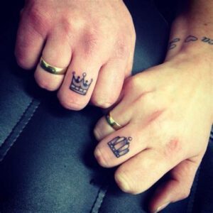 King and Queen Finger Tattoos Ideas King and Queen Finger Tattoos Ideas